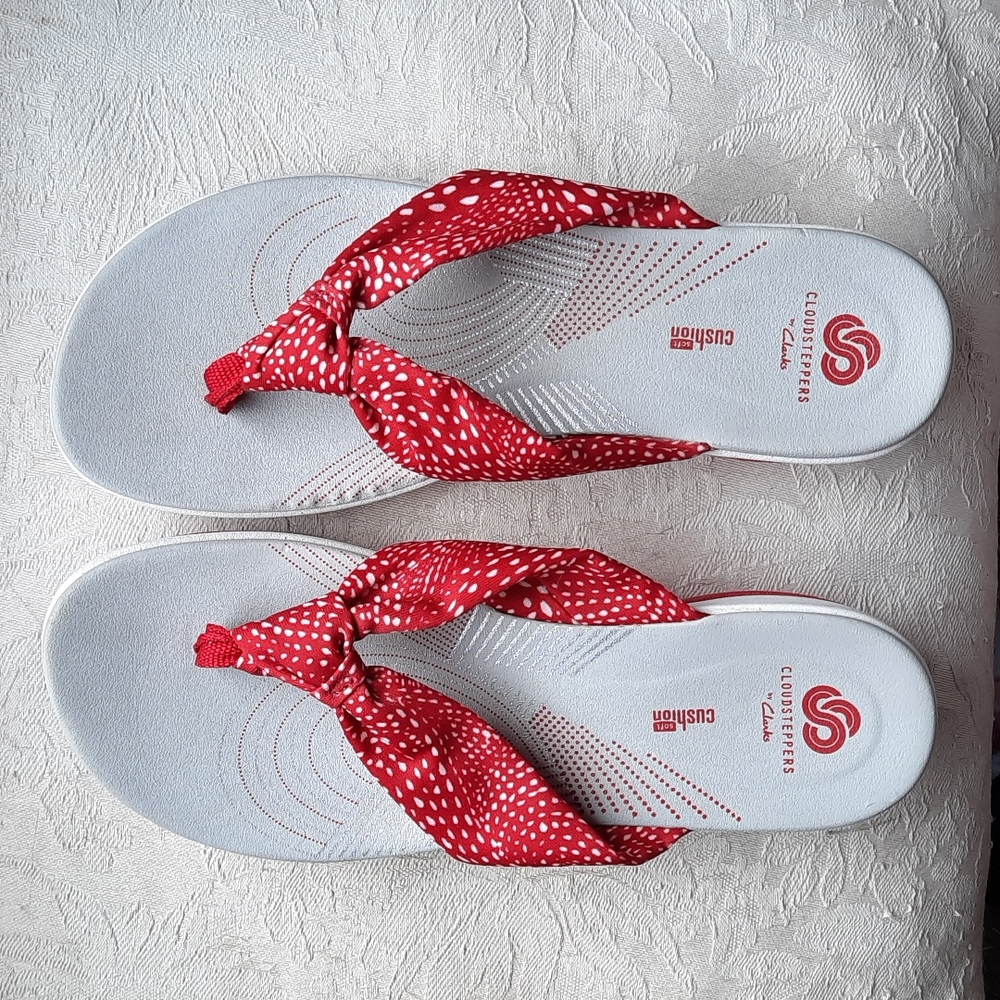 Clarks Cloudsteppers Flip Flop Sandals